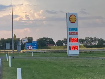 F.....o - Ceny paliwa w Holandii, a wy narzekacie ze w Polsce drogo. #Polska #holandi...