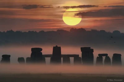 Artktur - Dzisiejszy wschód słońca nad Stonehenge
fot. Max Alexander

#fotografia ...