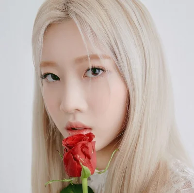 M.....m - #kimlip #loona #koreanka #azjatki #ladnadziewczyna