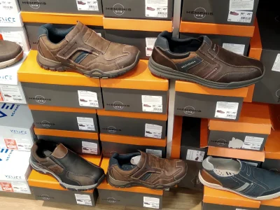 SKYFander - @Villanova: Mają rację, tak wyglądają buty prawdziwego mężczyzny, dobrze,...