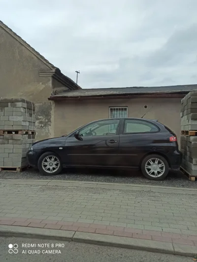 Szalonytarocista - Widok z parkingu przed hurtownią materiałów budowlaną w Gromadce n...