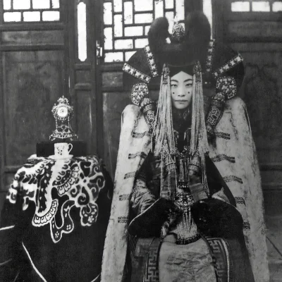 myrmekochoria - Królowa Genepil z Mongolii. Zabita w 1938 roku podczas czystek stalin...