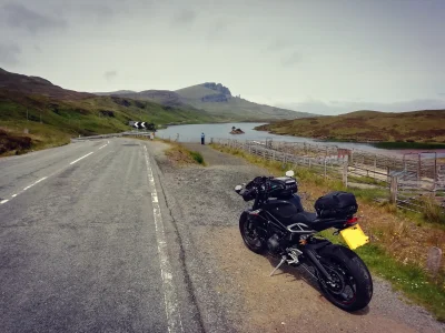 Steven_Hyde - nie mogę gadać, jeżdżę #motocykle po #szkocja jestem na Isle of Skye i ...