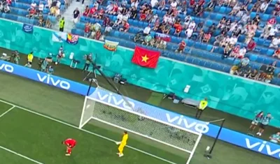 monox12 - Co robi flaga Wietnamu w meczu Szwajcaria-Hiszpania? xD
#mecz