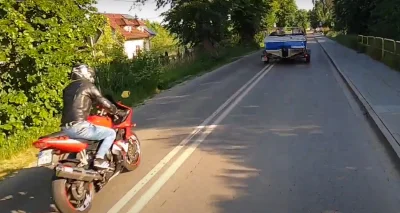 janmazoch - Powiedzcie mi jak można traktować poważnie ludzi jeżdżących na motocyklac...