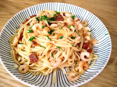 mielonkazdzika - Wczorajsza kolacja:
"pasta aglio e olio prawns"

Oliwa z oliwek, ...