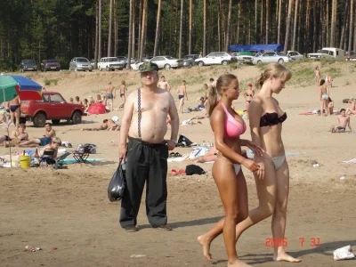 s.....o - Ja na plaży kilkanaście lat temu.
#heheszki #humorobrazkowy