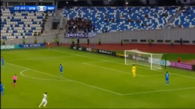 WHlTE - ładny gol
Dinamo Tbilisi 0:1 Neftçi Baku - Namik Alaskarov 
#ladnygol #liga...