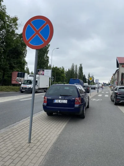 B.....o - Trafiło mi się dzisiaj kombo;

- dwa samochody grupy VAG;
- za znakiem B...