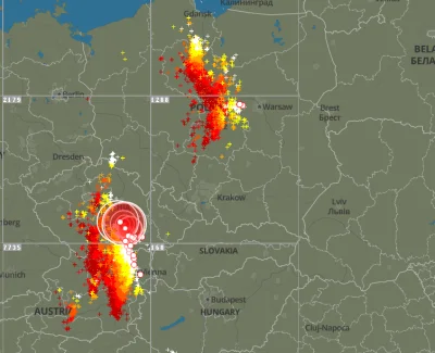 Srala-Bartek - Niezła burza przechodzi przez Czechy i Austrię. Jeśli się nie osłabi t...