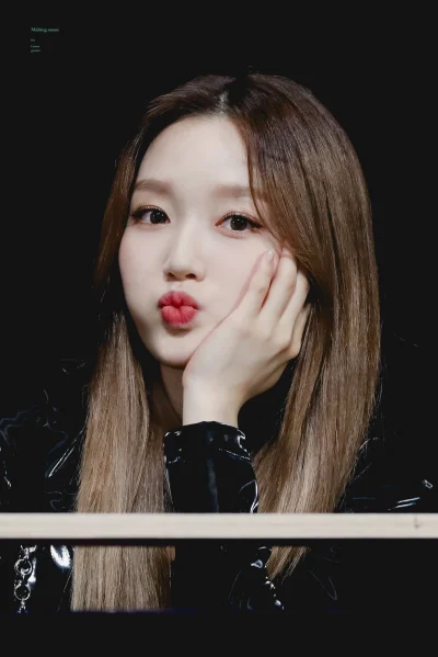 XKHYCCB2dX - #gowon #loona 
#koreanka