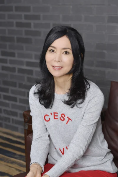 Dziki_Nomad - ~65 letnia japońska wokalistka Mariya Takeuchi

Sekret jej łagodnego ...