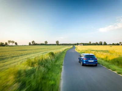 francuskie - Ile pali hybrydowe ładowalne Renault Megane R.S. Line? 
Ładowalna hybry...