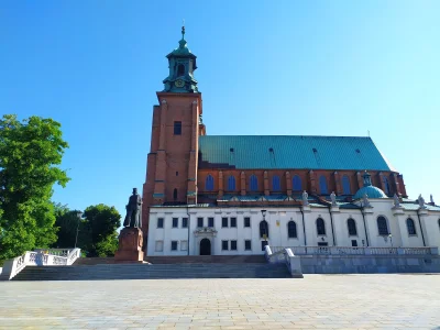 fancomy - @fancomy jestem w Gnieźnie. 65 km w nogach, zostało jeszcze jakieś 100. Pow...