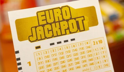 xdrcftvgy - Jeśli wygram dziś główną nagrodę w EuroJackpot każdy plusujacy dostanie 1...