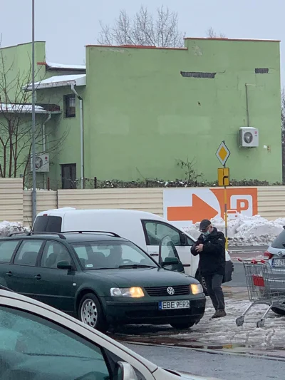 filipsworks - W Łodzi jest lepszy numer. Co jakiś czas na parkingach pod centrami han...