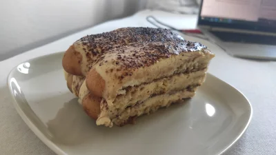 PodniebnyMurzyn - Mama mnie zrobiła tiramisu i będę je zjadł 
#tiramisu