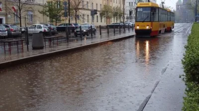 waporyzer - > w Krakowie metro by mogło być ale by nim Wisła płynęła

@AliceinPearl...