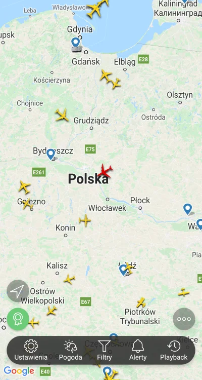 c.....t - Ciekawostka z #flightradar24 - nad Polską właśnie przelatuje "czerwony" na ...