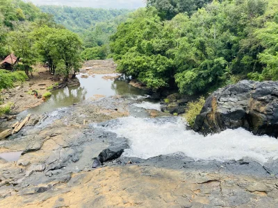 RaportzPanstwaSrodka - U podnóża wodospadu w Mondulkiri
#raportzpanstwasrodka