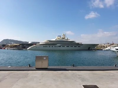 Pitu33 - Spotkałem ten jacht w Barcelonie prawdziwy gigant
