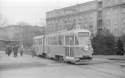 DerMirker - Czternastka jedzie sobie przez Kocmyrzowskie na Piastów #nowahuta #krakow