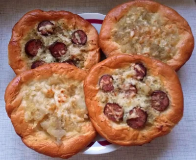 emerjot - #gotujzwykopem #jedzzwykopem Własnoręcznie zrobione cebularze i mini pizzer...