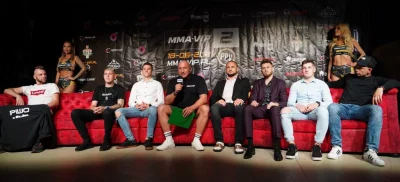 pozytywnyozdupkaindygo - TO JEST KONFERENCJA A NIE JAKIES TAM #elitefighters 
#famem...