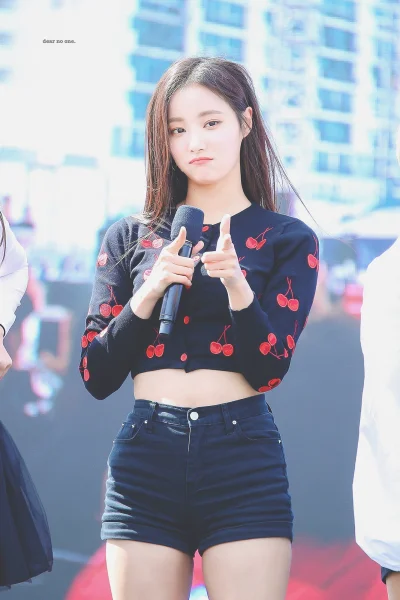 XKHYCCB2dX - #yeonwoo #momoland
#koreanka