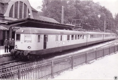 J.....s - Oto pociąg wyprodukowany w przedwojennym Breslau w zakładach Linke-Hofmann-...