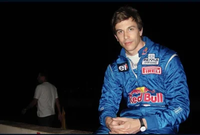 mackiy - #f1 
Najnowszy nabytek akademii kierowców Red Bulla