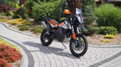 AdamES - #motocykle #ktm
No to jest trzeci w rodzinie. 
2019. 7500km przebiegu. 43kpl...