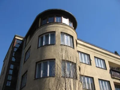 wmetropolii - @doniuberet: ta "architektura Gdyni" to po prostu klasyczny modernizm, ...