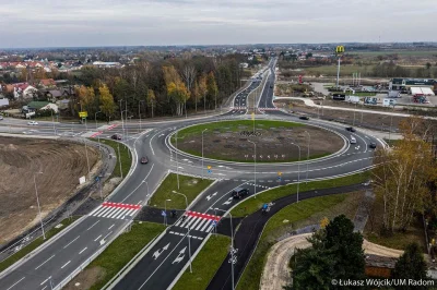 widmo82 - Jest obowiązek sygnalizacji zjazdu z ronda?
Rondo nie jest turbinowe, ale ...