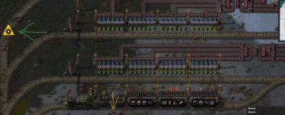 RandomowyMirek - #factorio

Czerwone strzałki wskazują na czerwone skrzynki logisty...