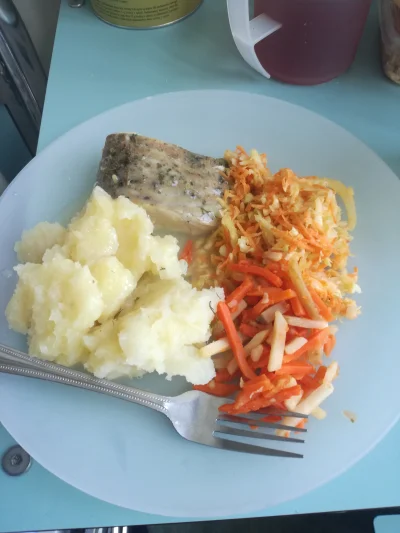 magdalena-gaska - obiad na oddziale patologii ciąży. piątek to ryba obowiązkowo żeby ...