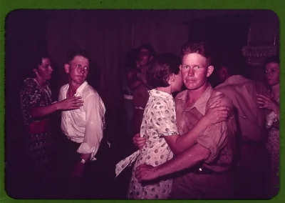 myrmekochoria - Potańcówka/potupaja w McIntosh County, Oklahoma, 1940

#starszezwoj...