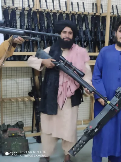 naczelnywojarz - nie do konca z dymem, magazyny broni juz sa w rekach talibow