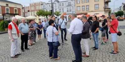 lewoprawo - To tak wyglądają "spotkania z mieszkańcami" PISowców? Ustawki, unikanie s...