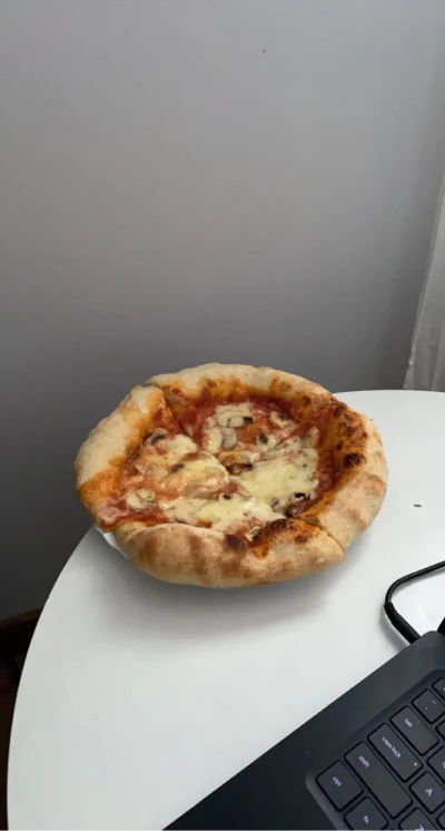 hyperjay - Zastanawiam się, co zrobić żeby moja pizza wyglądała tak bardziej kontrast...