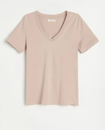 Iamamm - #modadamska 
Help gdzie kupię dobre jakościowo, gladkie t-shirty w stonowany...