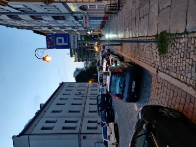 Szoopen_ - Mirki, czy za tym znakiem jest parking płatny?
#prawojazdy #znakidrogoweb...