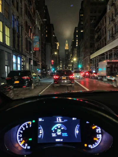 R2D2zSosnowca - #nightdrive #nyc #usa 

#r2d2zwiedza