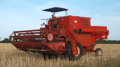 rtpnX - U nas na wsi jeszcze te PGRowe jeżdżą. Takie tylko że w gorszym stanie. Ale k...