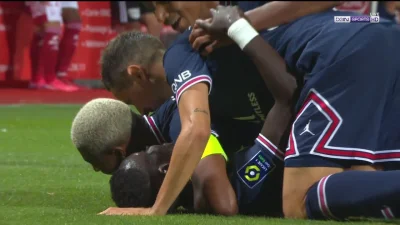 Matpiotr - Idrissa Gueye, Stade Brestois - PSG 1:3
#golgif #ligue1 #mecz #ladnygol