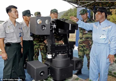 tomosano - Tymczasem Korea Południowa stawia uzbrojone roboty w strefie DMZ.