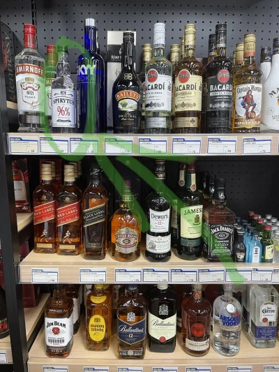 LuckyStrike - W #chiny polski spirytus jest traktowany jako alkohol do picia. 0.5 l w...
