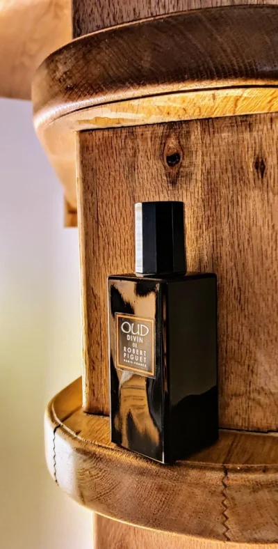 dr_love - #perfumy #150perfum 363/150
Robert Piguet Oud Divin (2015)

Ciepły, korz...