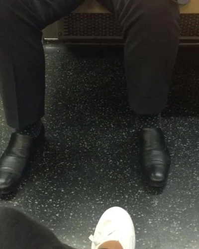 Polasz - Niewidzialny człowiek zauważony w metrze
SPOILER