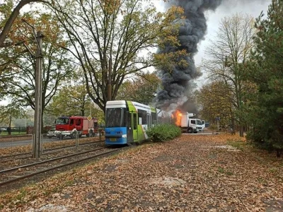 bylem_zielonko - > co to się pali? Bo gdzieś dalej jak stacja paliw
@kuliszek: tramw...